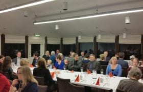 Middag med taler på 25 årsmubeleumsfest